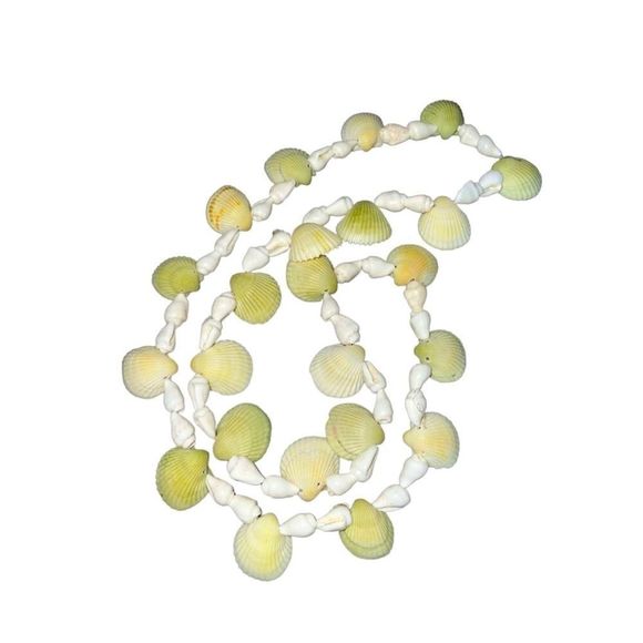 Maui Shell Island Necklace - Picture 7 of 11